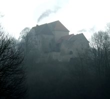 Burg im Sp&auml;therbst